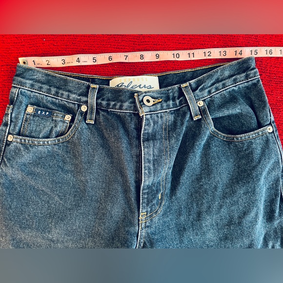 Express Blues High Waisted BootCut Mom Jeans sz 10 - Picture 7 of 9